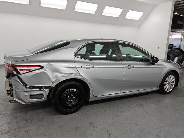 Фото 3 - TOYOTA CAMRY