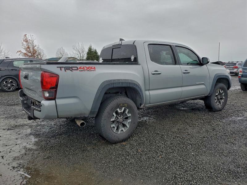 Фото 3 - TOYOTA TACOMA
