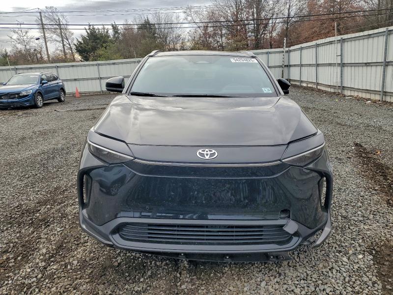 TOYOTA BZ4X XLE 2024 VIN JTMABACA9RA066126