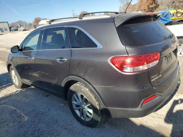 Фото 2 - KIA SORENTO