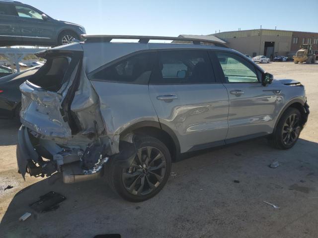 Фото 3 - KIA SORENTO