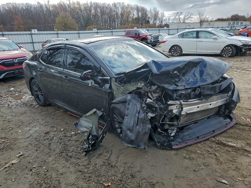 Фото 4 - TOYOTA CAMRY