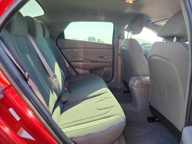 Фото 10 - HYUNDAI ELANTRA