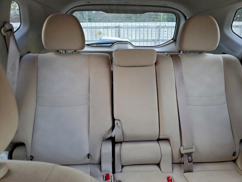 Фото 10 - NISSAN ROGUE