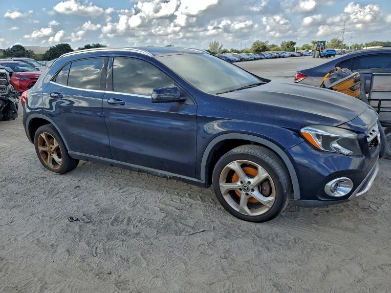 Фото 4 - MERCEDES-BENZ GLA-CLASS