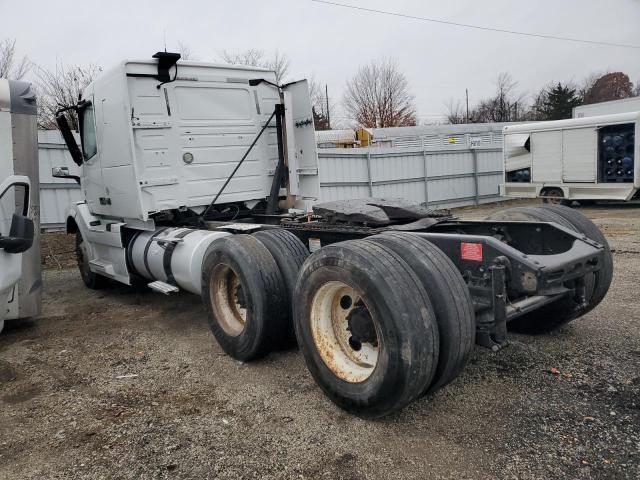 Фото 3 - VOLVO VN