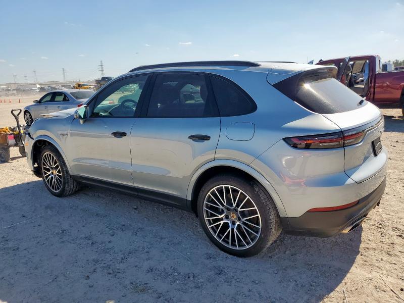 Фото 2 - PORSCHE CAYENNE