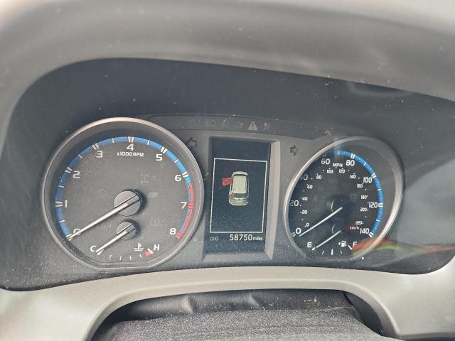 Фото 9 - TOYOTA RAV4