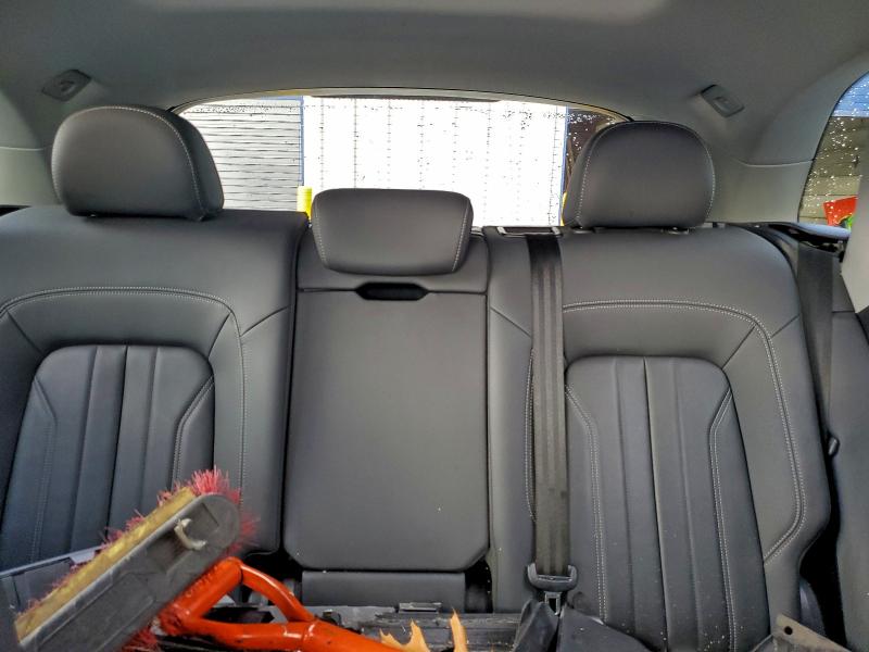 Фото 10 - AUDI Q5