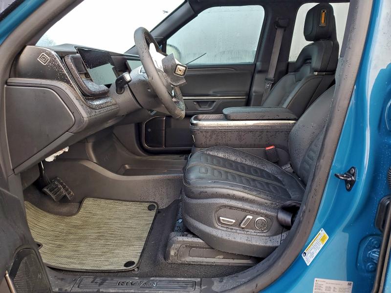 RIVIAN RIT 2025 VIN 7FCTGBAAXSN039299