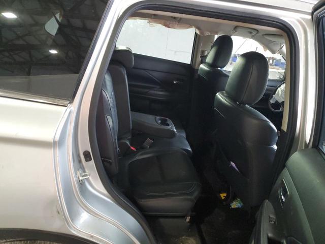 Фото 11 - MITSUBISHI OUTLANDER