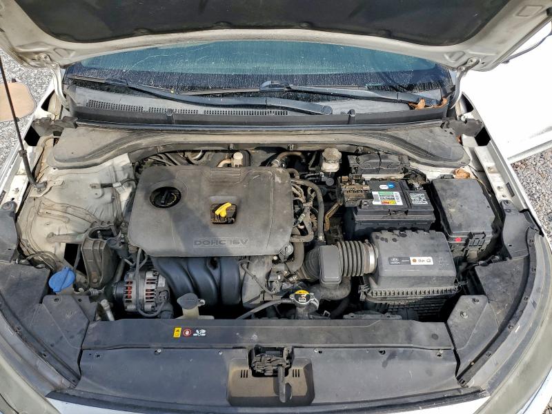 Фото 11 - HYUNDAI ELANTRA