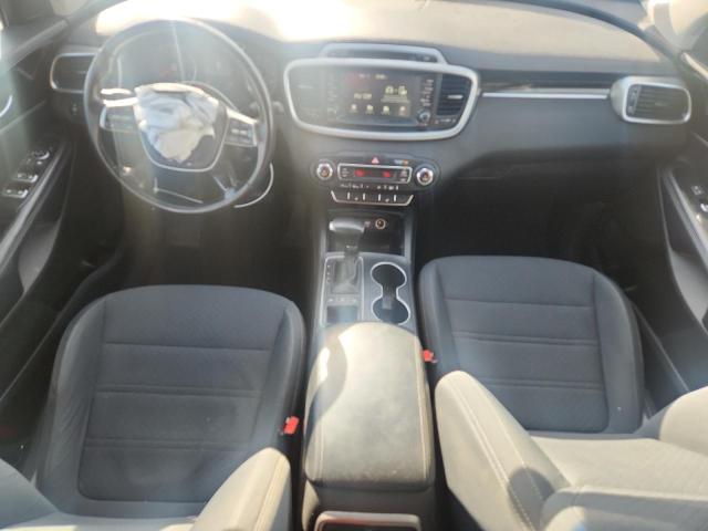 Фото 8 - KIA SORENTO