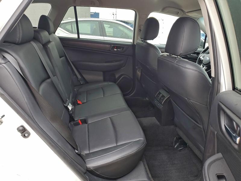 Фото 11 - SUBARU OUTBACK