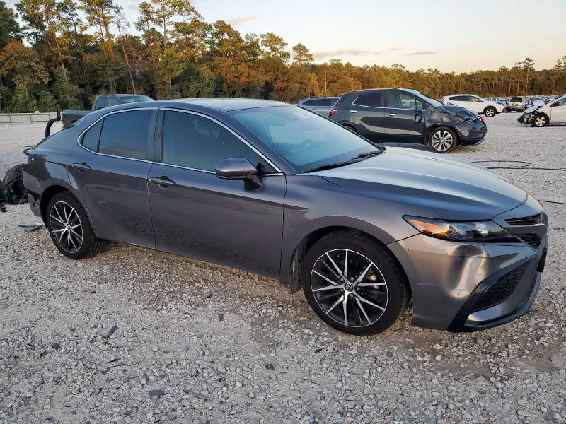 Фото 4 - TOYOTA CAMRY