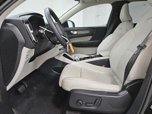 VOLVO XC40 PLUS 2023 VIN YV4L12UW0P2938483