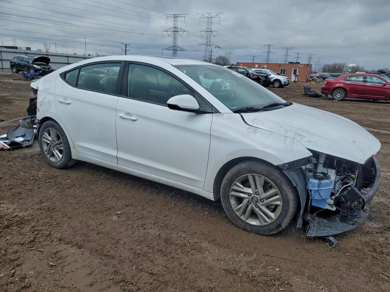 Фото 4 - HYUNDAI ELANTRA