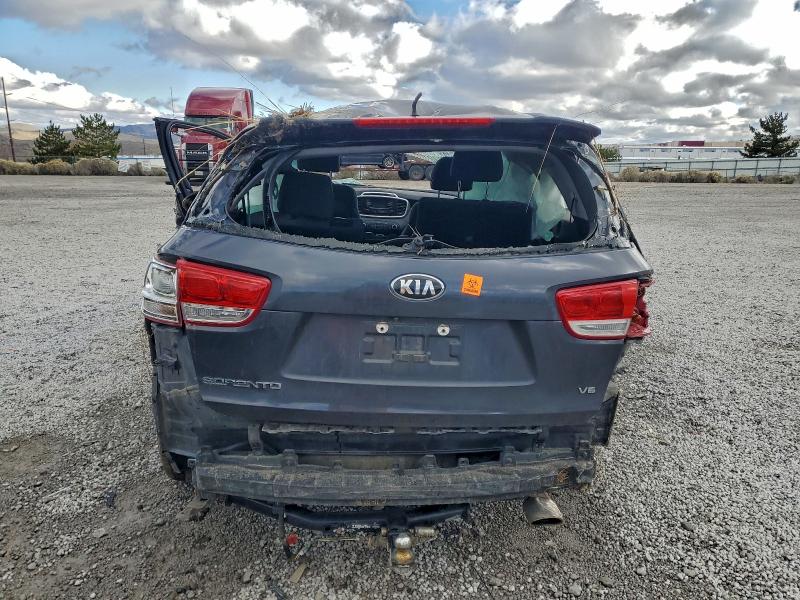 Фото 6 - KIA SORENTO
