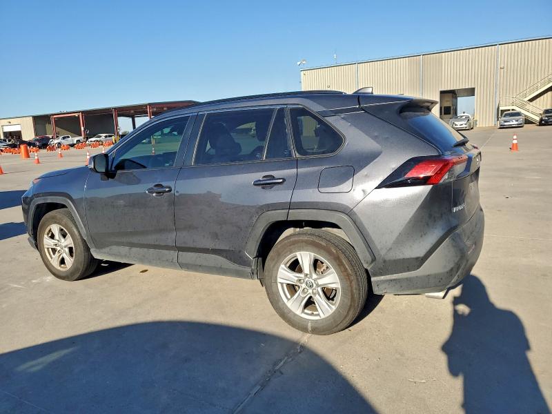 Фото 2 - TOYOTA RAV4