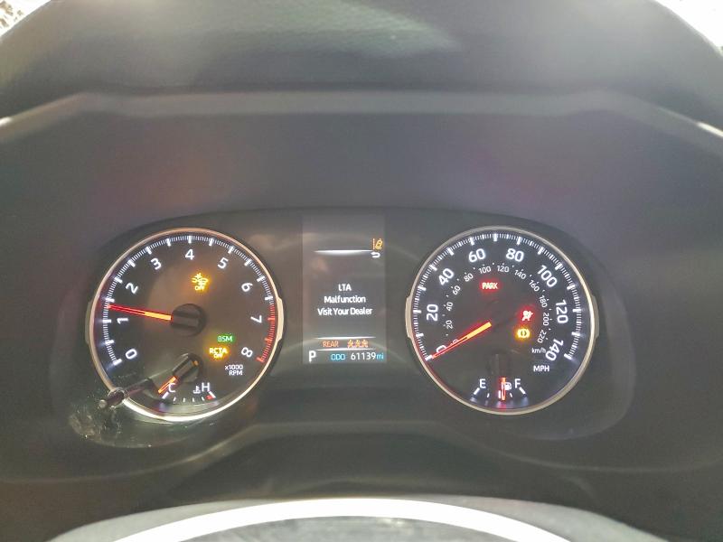 Фото 9 - TOYOTA RAV4