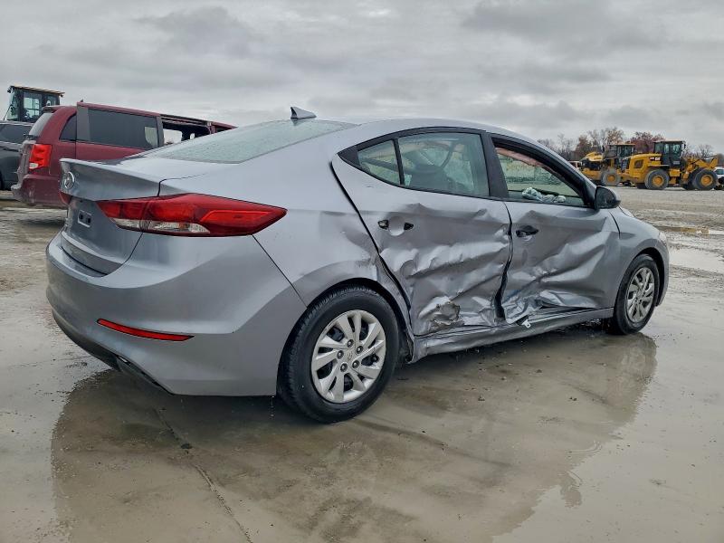 Фото 3 - HYUNDAI ELANTRA