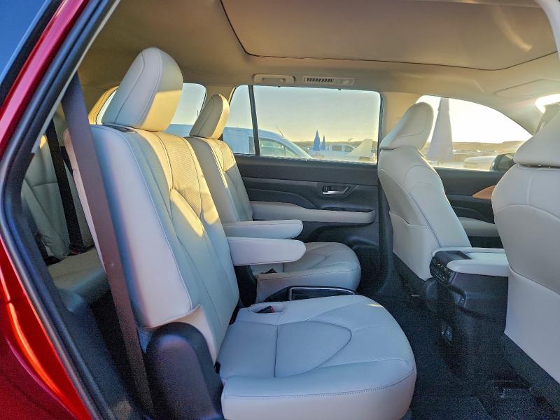 TOYOTA GRAND HIGH 2025 VIN 5TDAAAA5XSS028325