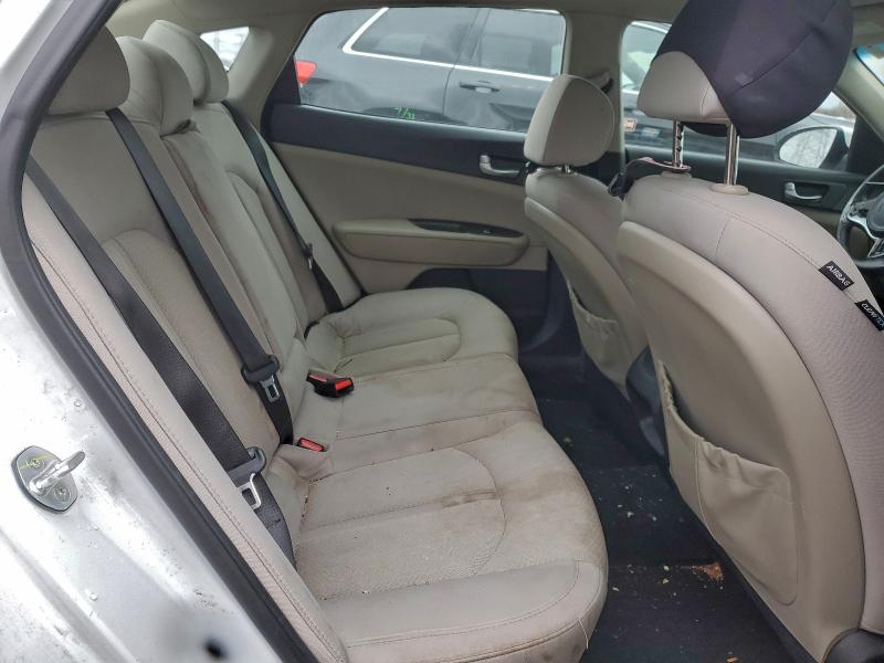 Фото 10 - KIA OPTIMA