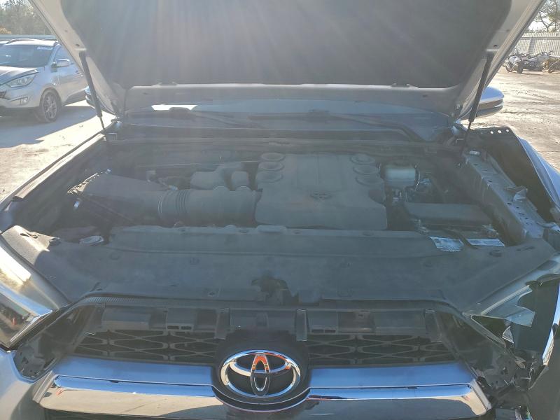 Фото 12 - TOYOTA 4RUNNER