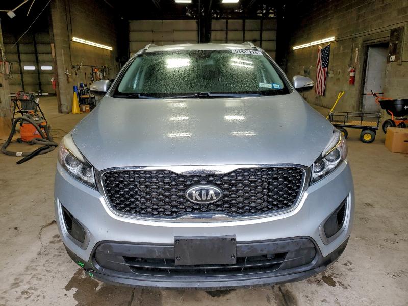 Фото 5 - KIA SORENTO