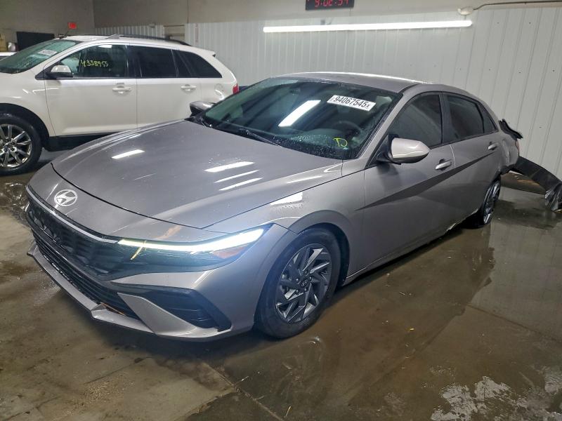 Фото 1 - HYUNDAI ELANTRA