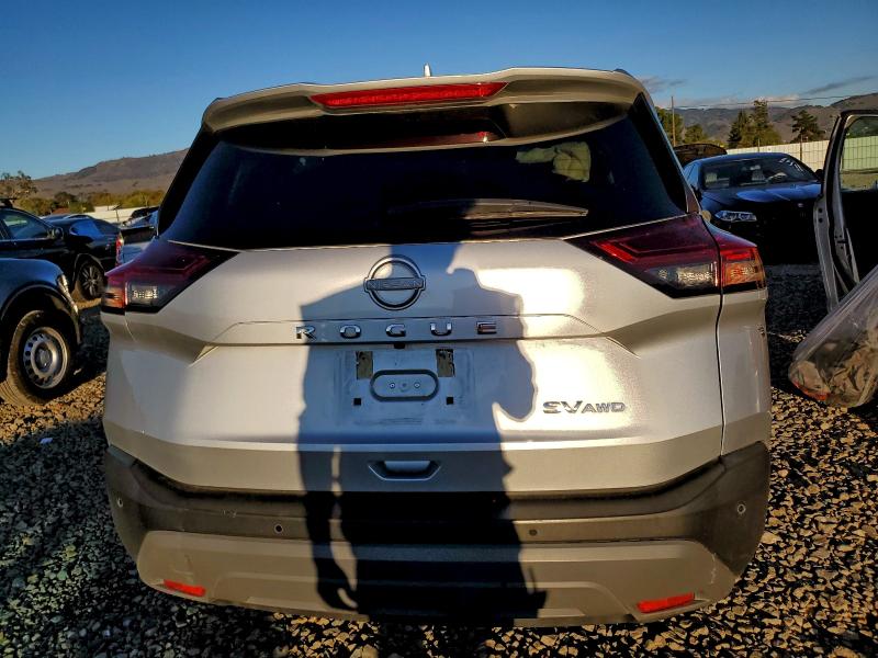 Фото 6 - NISSAN ROGUE