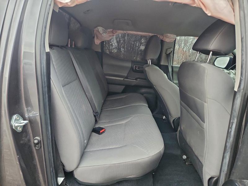 Фото 10 - TOYOTA TACOMA