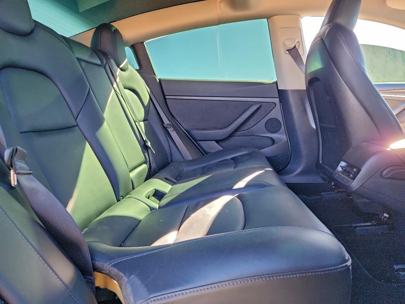 Фото 10 - TESLA MODEL 3