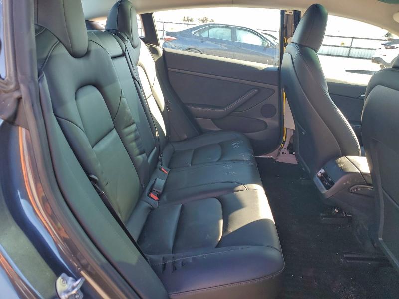 Фото 10 - TESLA MODEL 3