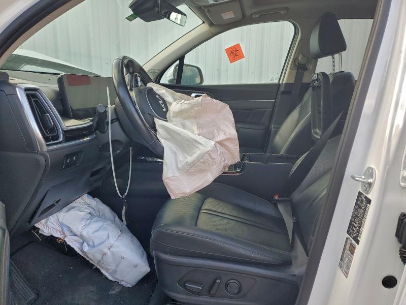 Фото 7 - KIA SORENTO