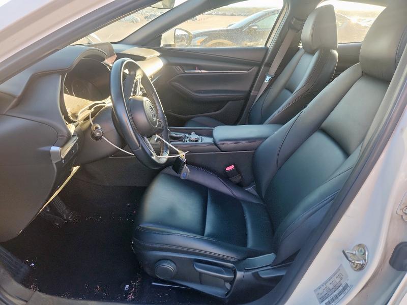 Фото 7 - MAZDA 3