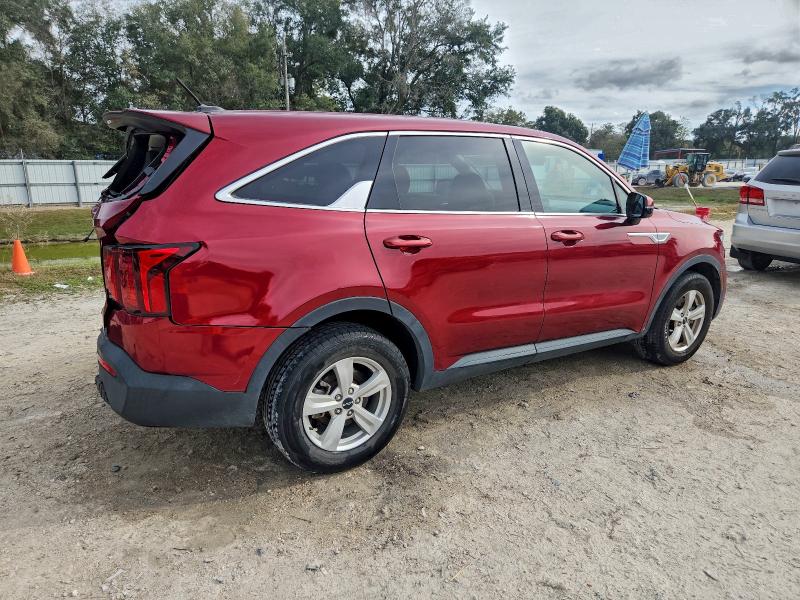 Фото 3 - KIA SORENTO