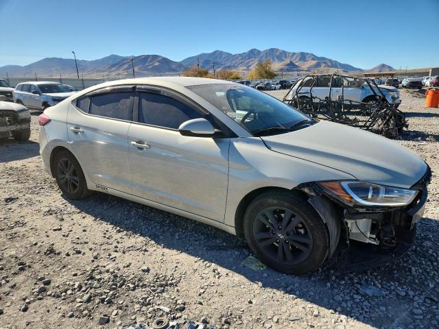 Фото 4 - HYUNDAI ELANTRA