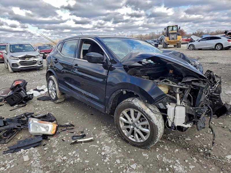 Фото 4 - NISSAN ROGUE