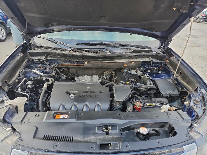 Фото 12 - MITSUBISHI OUTLANDER