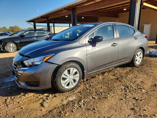 Фото 1 - NISSAN VERSA