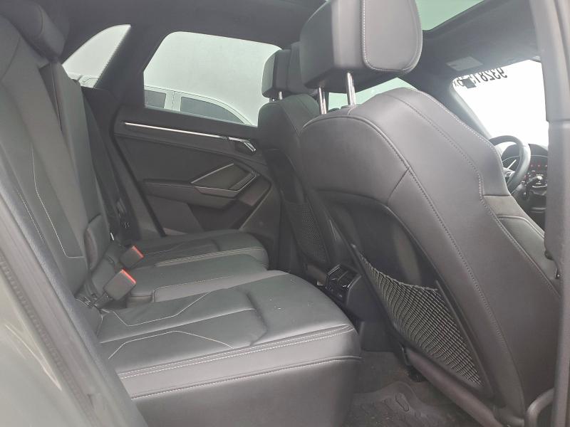 Фото 11 - AUDI Q3