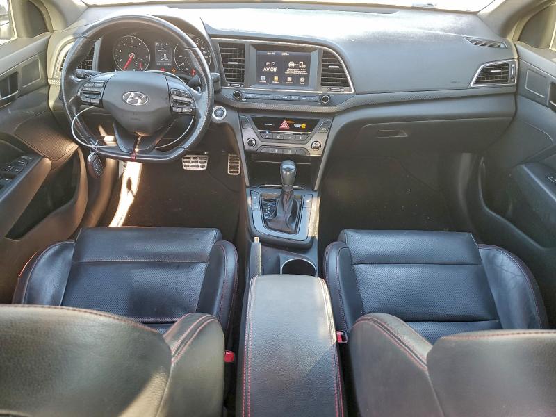 Фото 8 - HYUNDAI ELANTRA