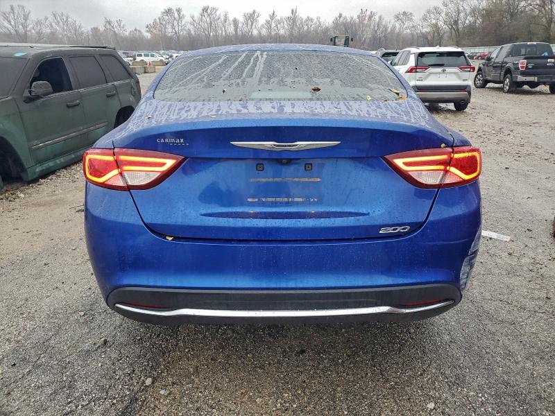 Фото 6 - CHRYSLER 200