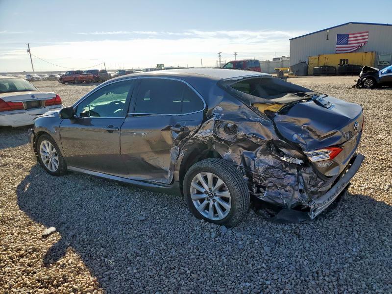 Фото 2 - TOYOTA CAMRY