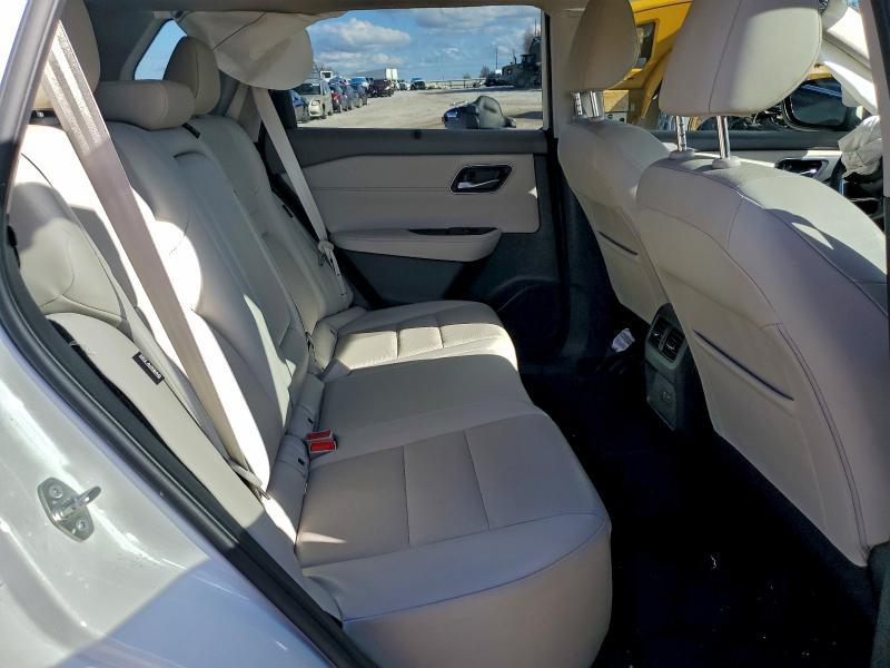 Фото 11 - NISSAN ROGUE