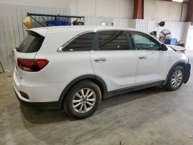 Фото 3 - KIA SORENTO