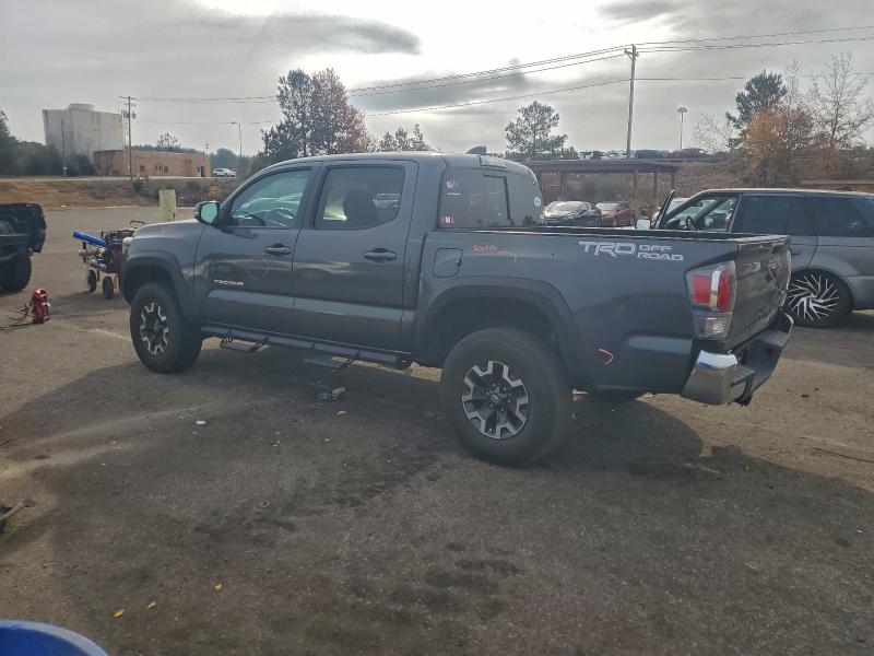 Фото 2 - TOYOTA TACOMA