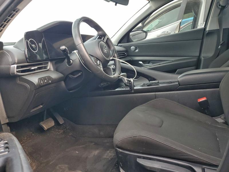 Фото 7 - HYUNDAI ELANTRA