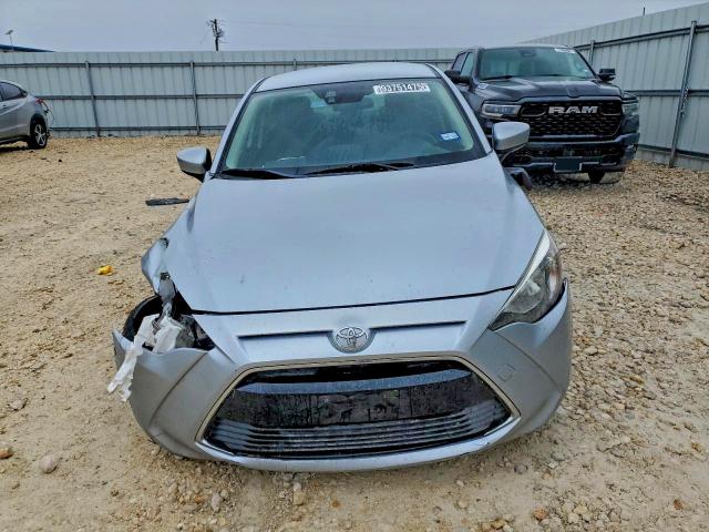 Фото 5 - TOYOTA YARIS